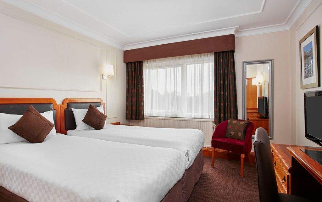 Leonardo Hotel Inverness Exteriör bild